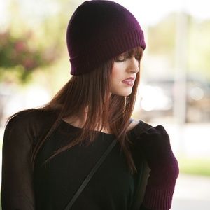 Christopher Fischer | Dip Dye Beanie & Gloves | Cranberry/Black Dip Dye